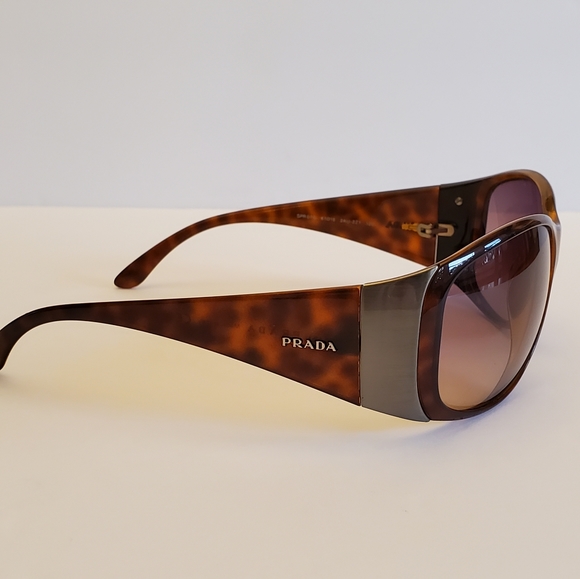 Prada sunglasses - Picture 4 of 12